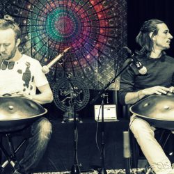 Danny Cudd e Markus Offbeat_Zurich_Volkshaus_Photo by Sasha Klenke_Courtesy of Massive Hang